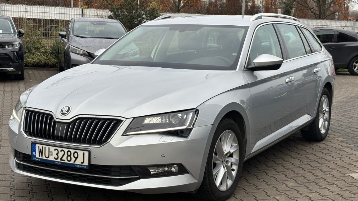 Skoda Superb 1.5 TSI ACT Ambition DSG WU3289J w leasingu dla firm