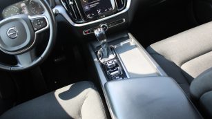 Volvo V60 D3 SCR Momentum aut KR3VA61 w leasingu dla firm