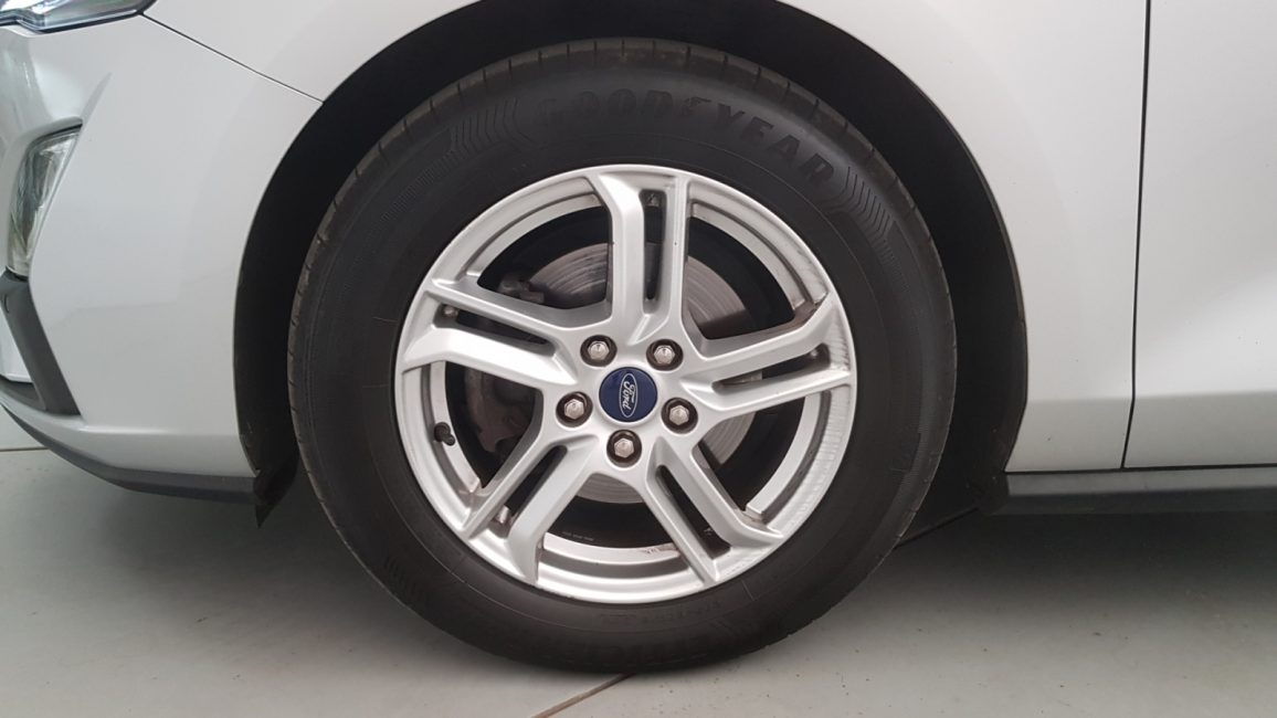 Ford Focus 1.5 EcoBlue SCR Connected WD9710P w abonamencie