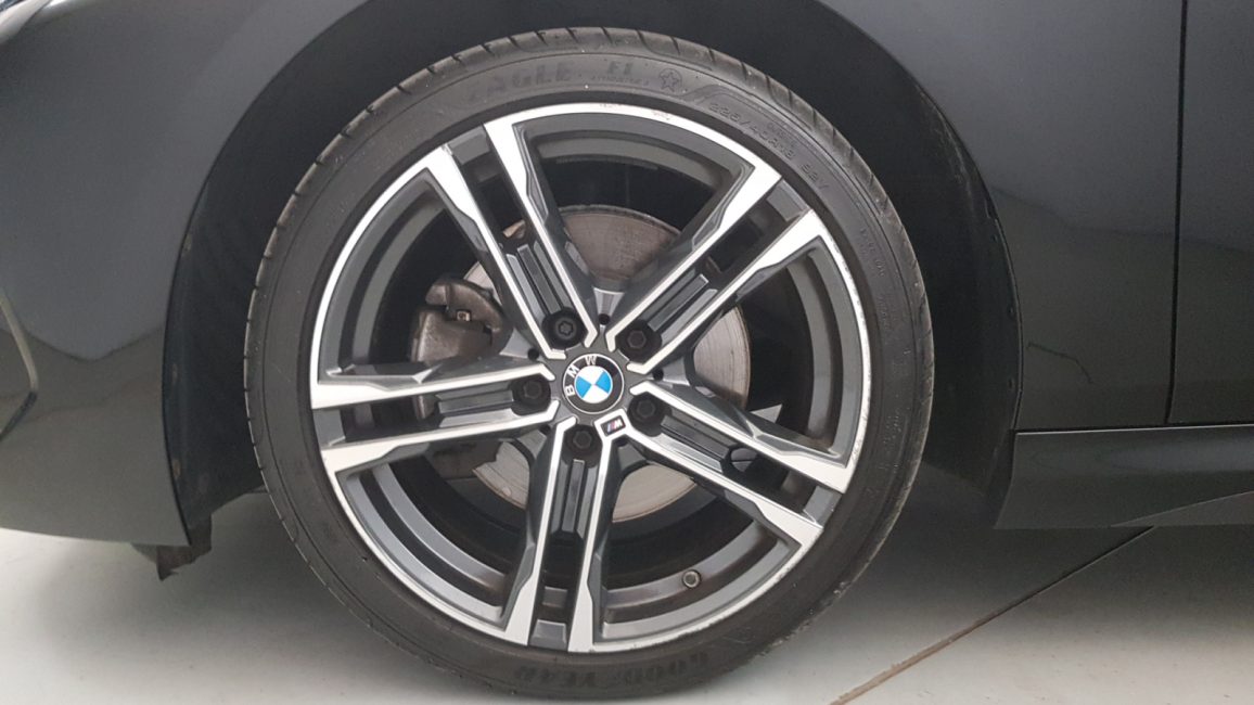 BMW 218i M Sport aut WD4840P w abonamencie