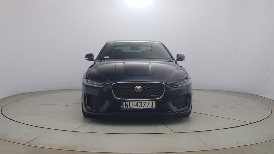 Jaguar XE 2.0 D180 R-Dynamic SE aut WU4377J w abonamencie