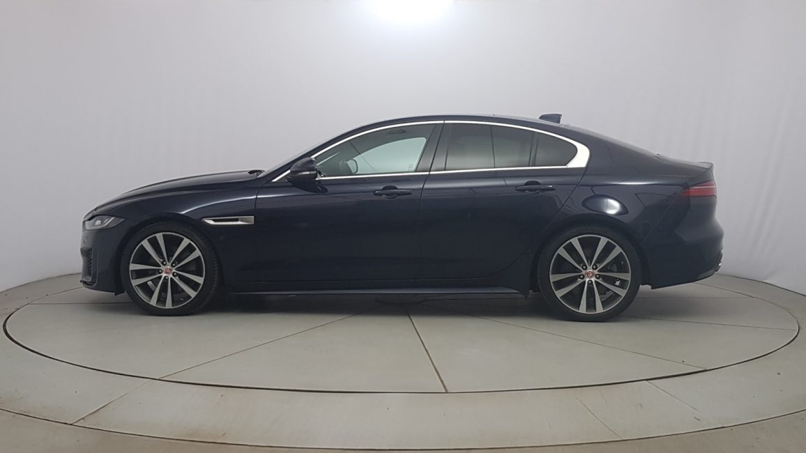 Jaguar XE 2.0 D180 R-Dynamic SE aut WU4377J w zakupie za gotówkę