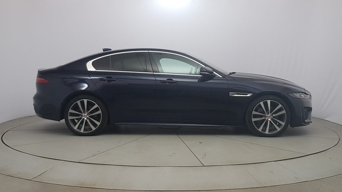 Jaguar XE 2.0 D180 R-Dynamic SE aut WU4377J w abonamencie