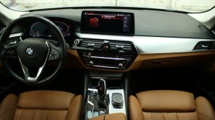 BMW 520i mHEV aut WD3098S w zakupie za gotówkę