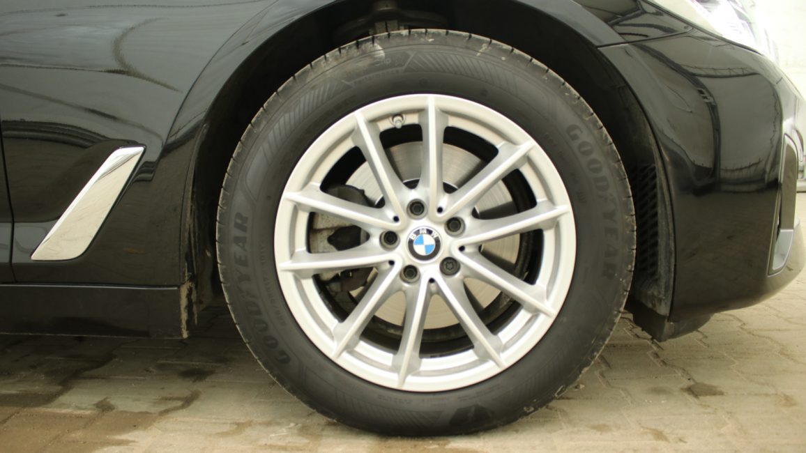 BMW 520i mHEV aut WD3098S w abonamencie