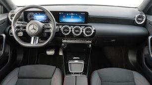 Mercedes-benz A 200 AMG Line 7G-DCT WD8282R w abonamencie