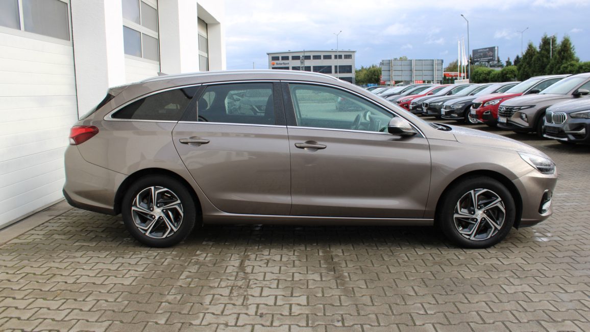 Hyundai i30 1.5 DPI Comfort PO9VC47 w abonamencie