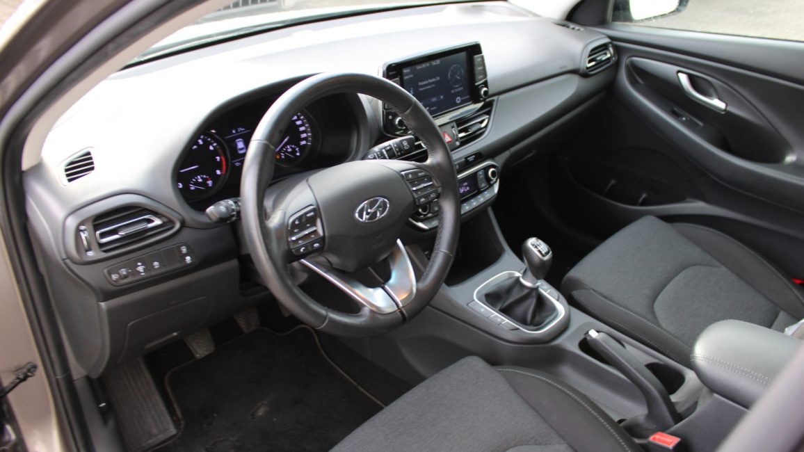 Hyundai i30 1.5 DPI Comfort PO9VC47 w abonamencie