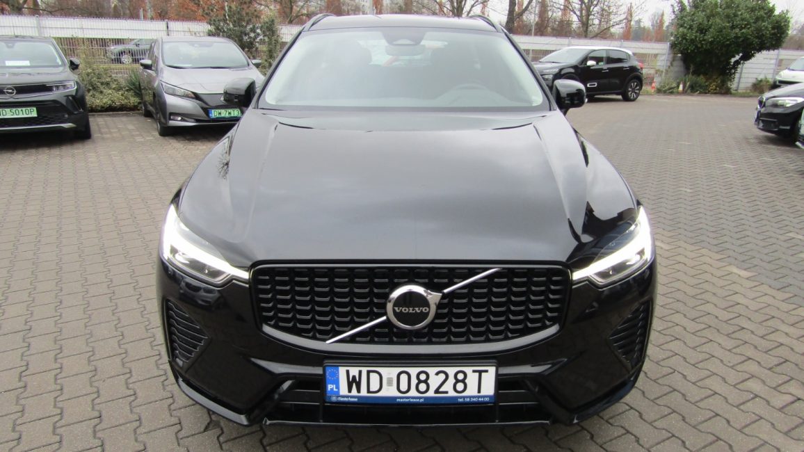 Volvo XC60 B4 D AWD Plus Dark aut WD0828T w abonamencie