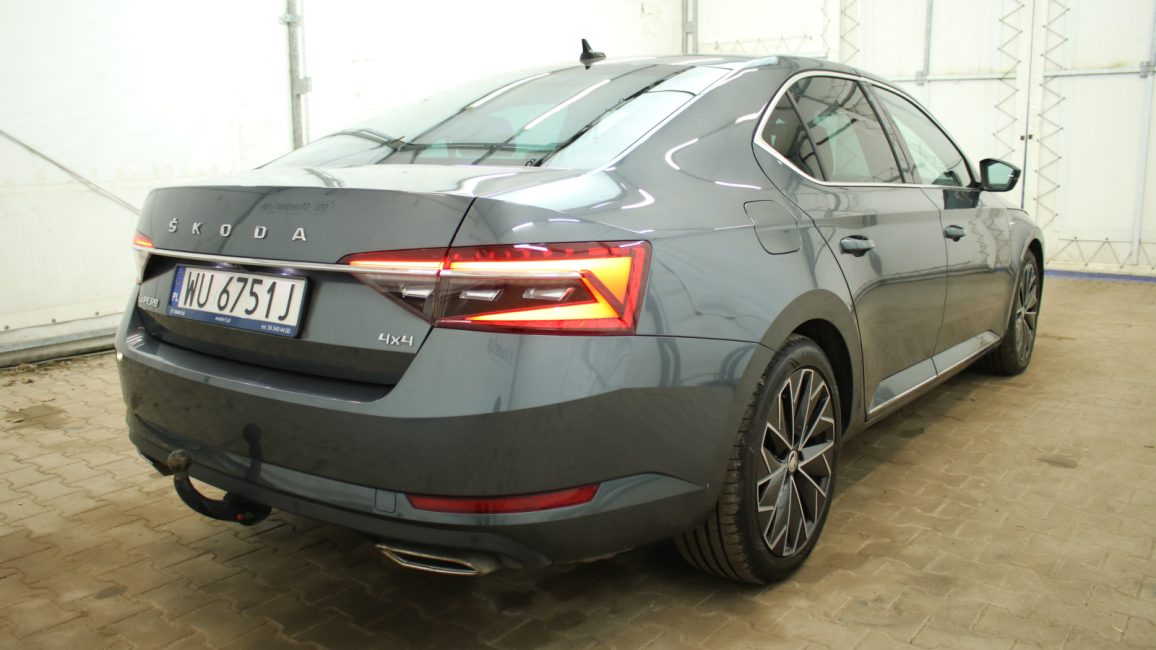 Skoda Superb 2.0 TSI 4x4 L&K DSG WU6751J w leasingu dla firm