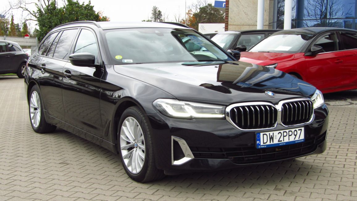 BMW 520d xDrive mHEV Luxury Line sport-aut DW2PP97 w leasingu dla firm