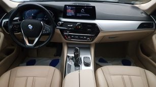 BMW 520i GPF aut KK1762C w leasingu dla firm