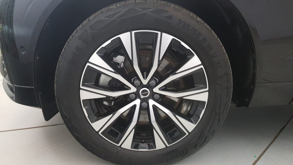 Volvo XC 60 B4 B Plus Dark aut WD0406R w abonamencie