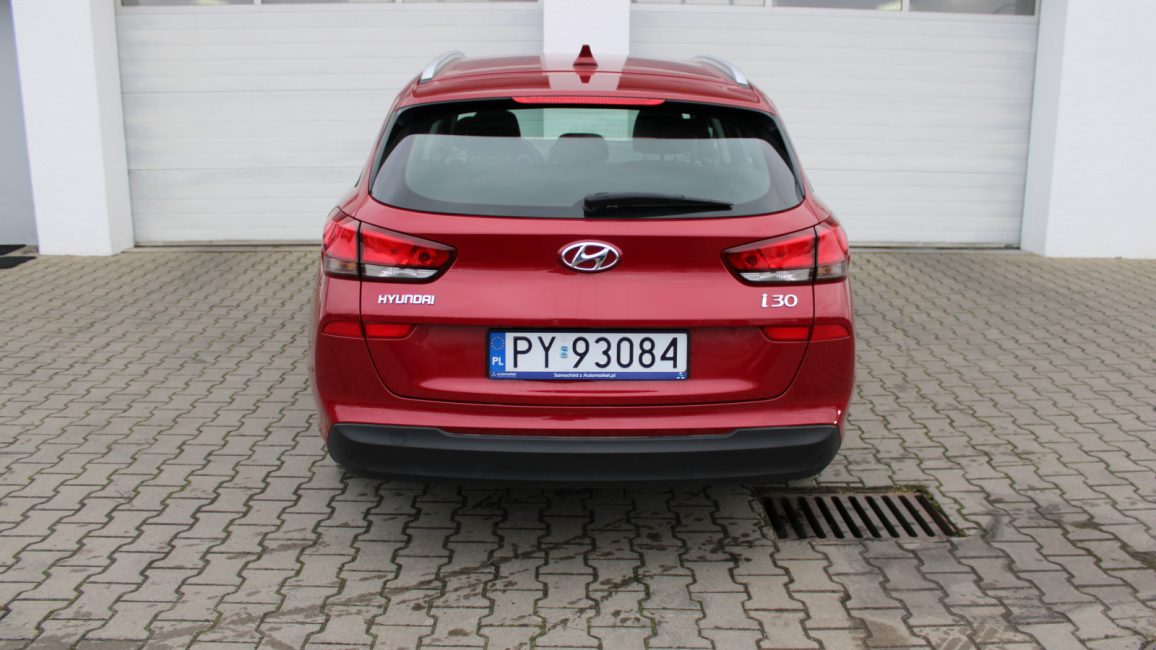 Hyundai i30 1.5 DPI Classic + PY93084 w abonamencie