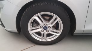 Ford Focus 1.5 EcoBlue SCR Connected WD0554S w leasingu dla firm