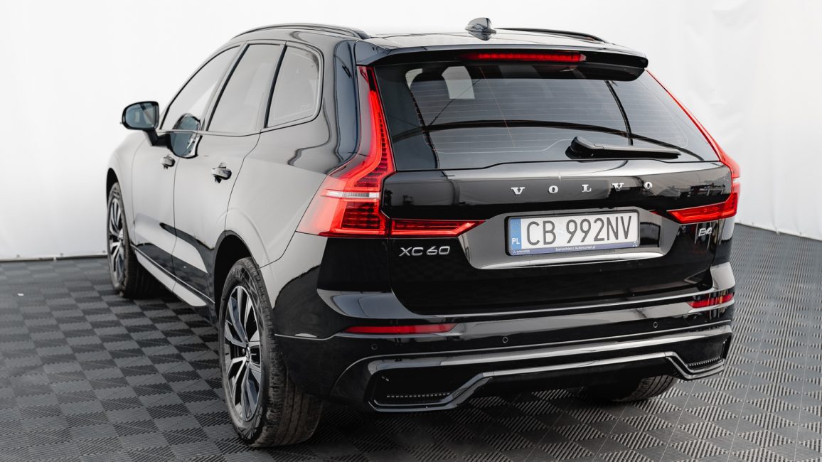 Volvo XC 60 B4 B Plus Dark aut CB992NV w abonamencie