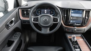 Volvo XC 60 B4 B Plus Dark aut CB992NV w abonamencie