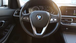 BMW 318i Advantage aut WX3919E w leasingu dla firm