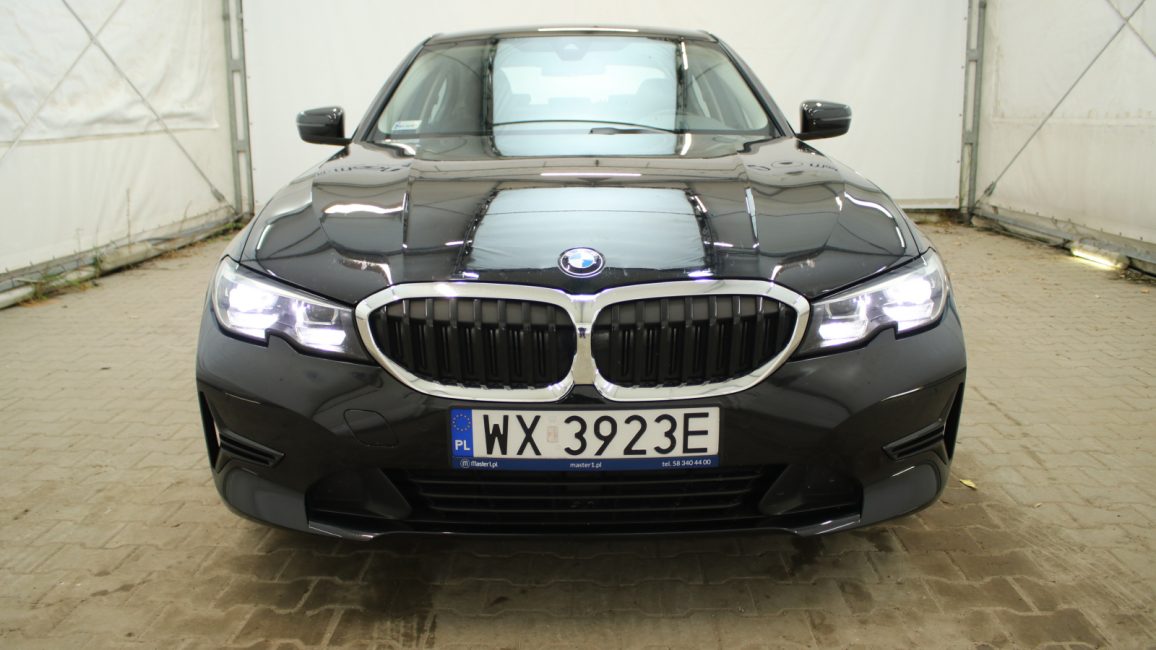 BMW 318i Advantage aut WX3923E w abonamencie