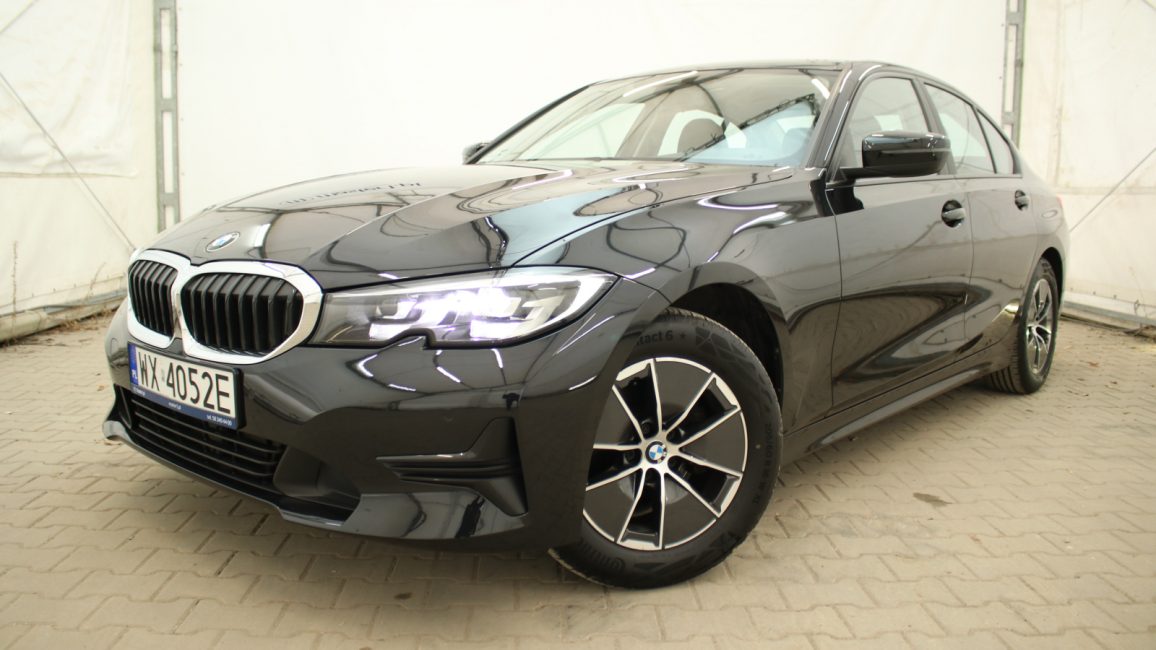 BMW 318i Advantage aut WX4052E w abonamencie dla firm