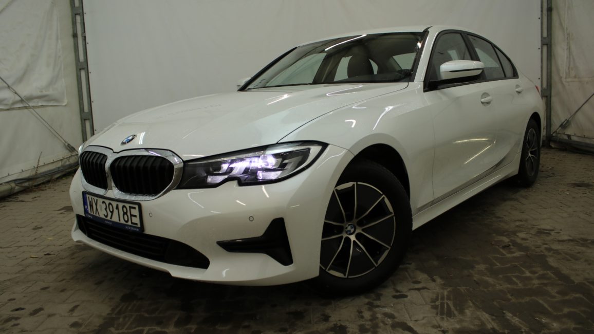 BMW 318i Advantage aut WX3918E w abonamencie dla firm