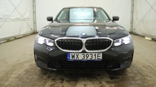 BMW 318i Advantage aut WX3931E w leasingu dla firm