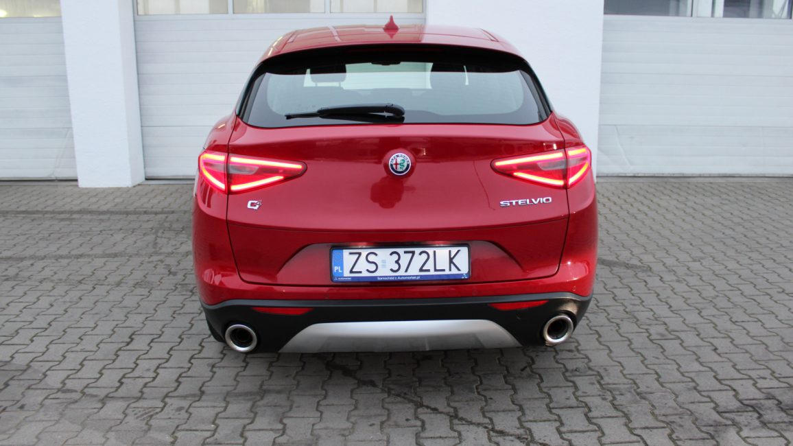 Alfa Romeo Stelvio 2.0 Turbo Q4 aut ZS372LK w abonamencie