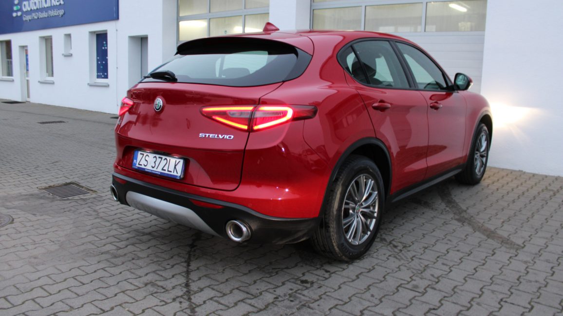 Alfa Romeo Stelvio 2.0 Turbo Q4 aut ZS372LK w abonamencie