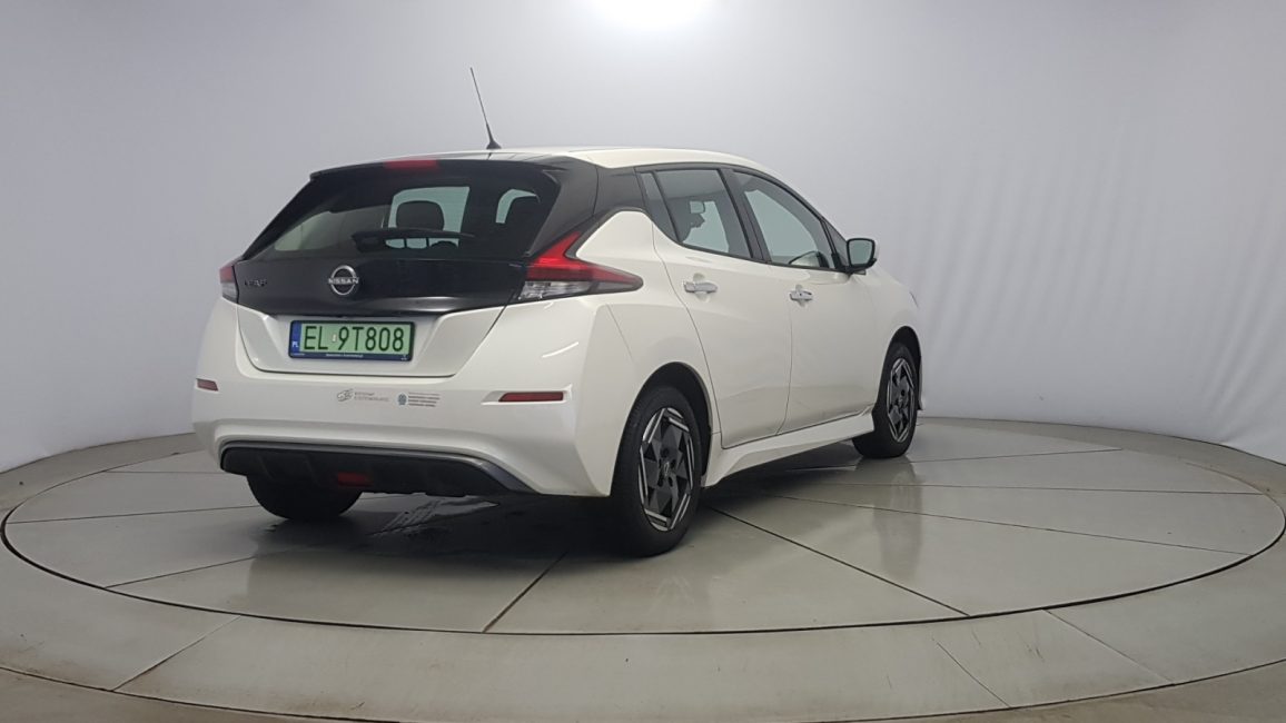 Nissan Leaf 40kWh Acenta EL9T808 w leasingu dla firm