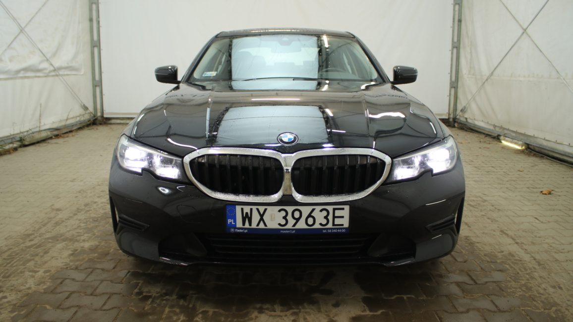 BMW 318i Advantage aut WX3963E w abonamencie