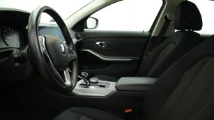 BMW 318i Advantage aut WX3963E w abonamencie