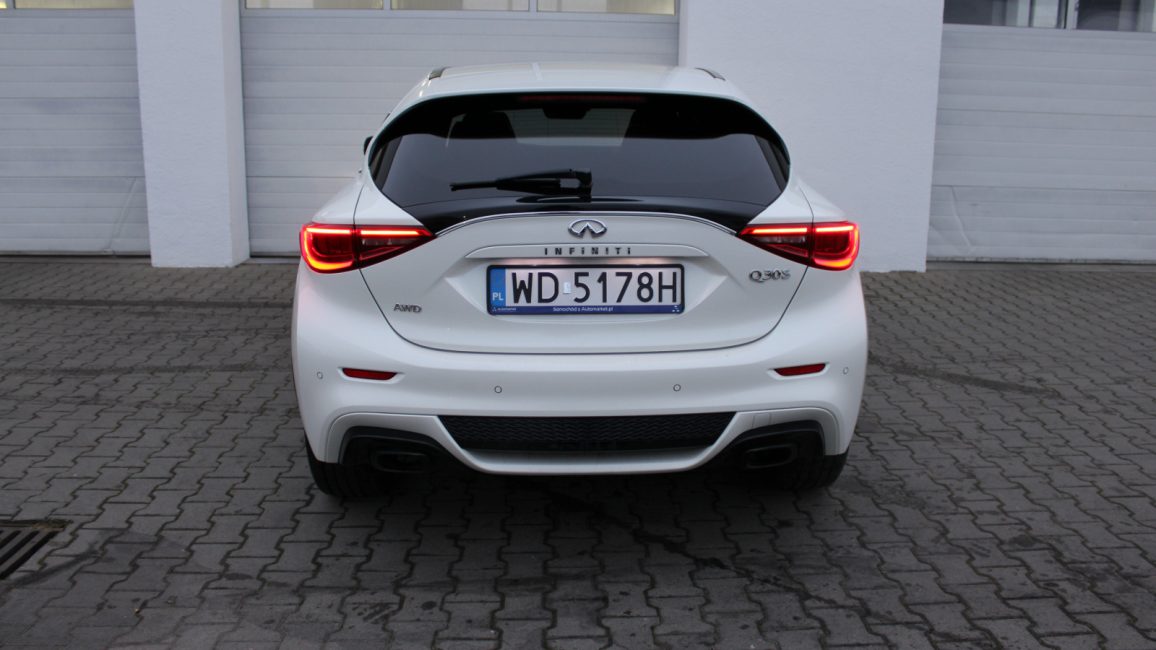 Infiniti Q30 2.2d Sport AWD 7DCT WD5178H w leasingu dla firm