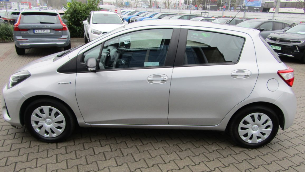 Toyota Yaris Hybrid 100 Active DW5TX82 w leasingu dla firm