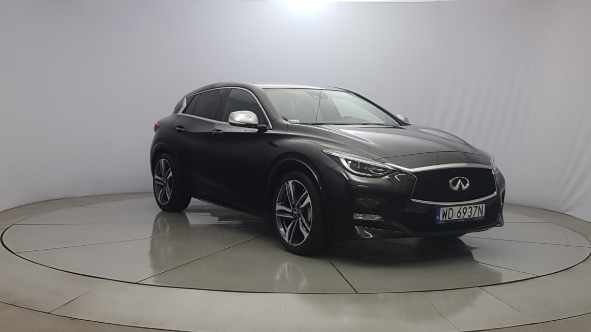 Infiniti Q30 2.0t Sport 7DCT WD6937N w leasingu dla firm