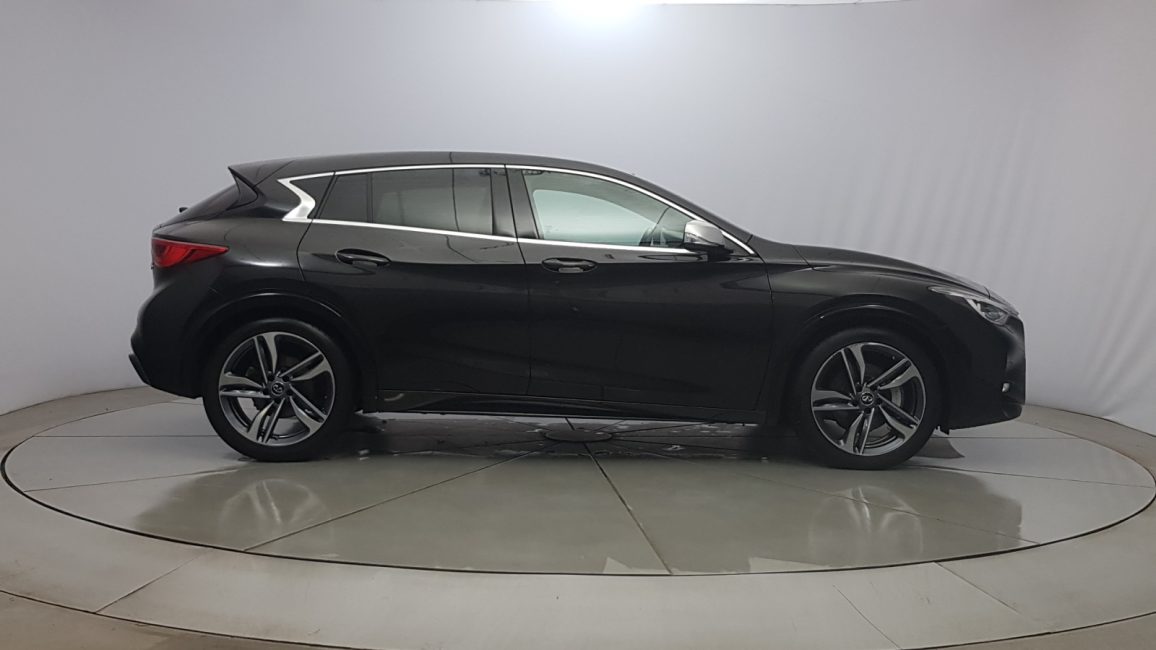 Infiniti Q30 2.0t Sport 7DCT WD6937N w zakupie za gotówkę