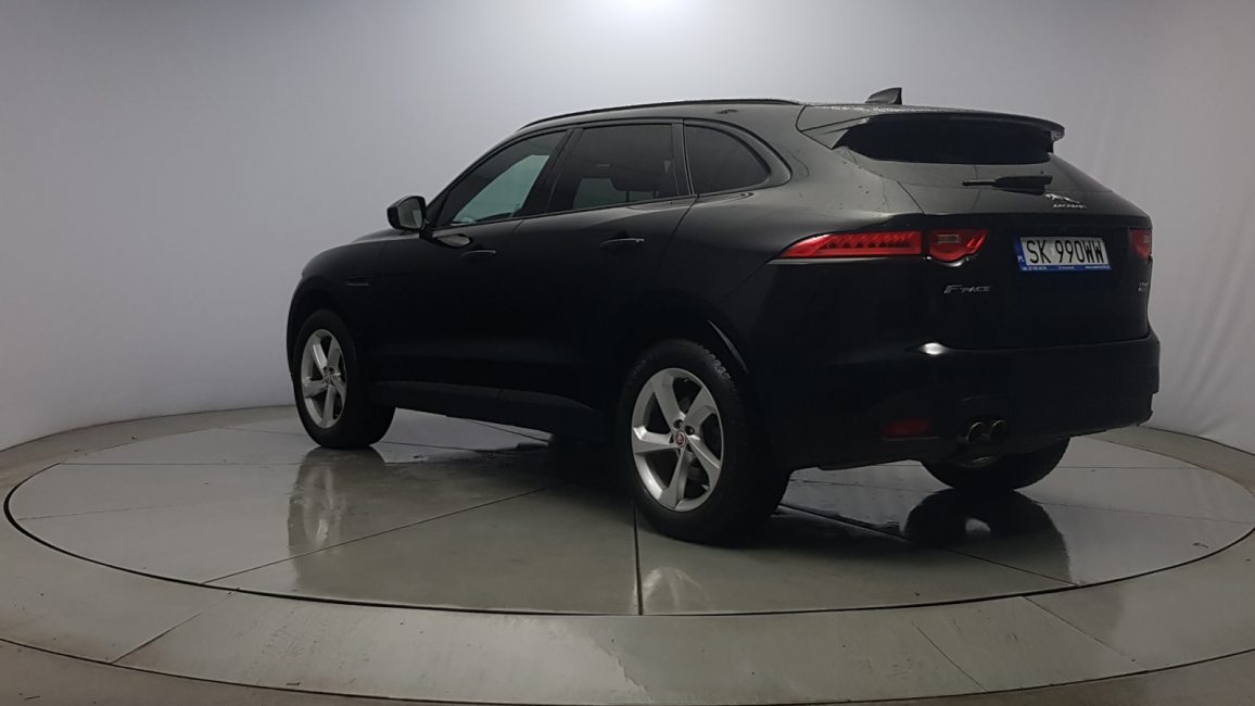 Jaguar F-Pace 2.0 i4D AWD Pure aut SK990WW w zakupie za gotówkę