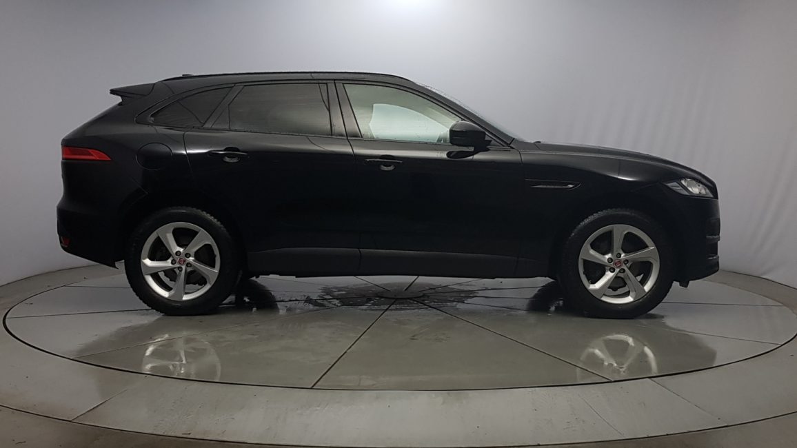 Jaguar F-Pace 2.0 i4D AWD Pure aut SK990WW w zakupie za gotówkę