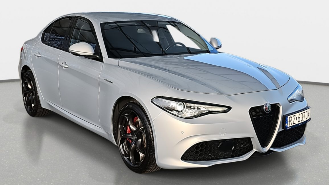 Alfa Romeo Giulia 2.0 Turbo Veloce Q4 aut RZ637CK w zakupie za gotówkę