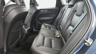 Volvo XC60 B4 B Inscription aut GD7F942 w zakupie za gotówkę