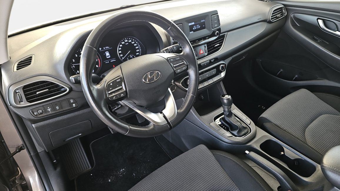 Hyundai i30 1.0 T-GDI Classic + DCT SK724YU w zakupie za gotówkę