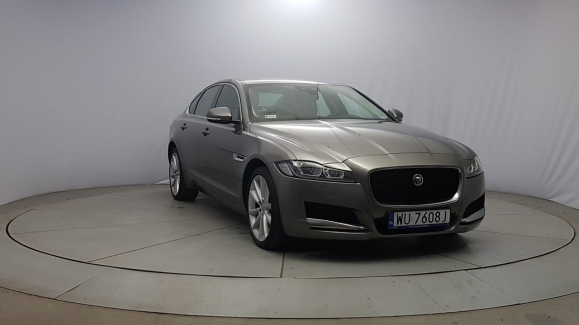 Jaguar XF 2.0 T AWD Prestige WU7608J w leasingu dla firm