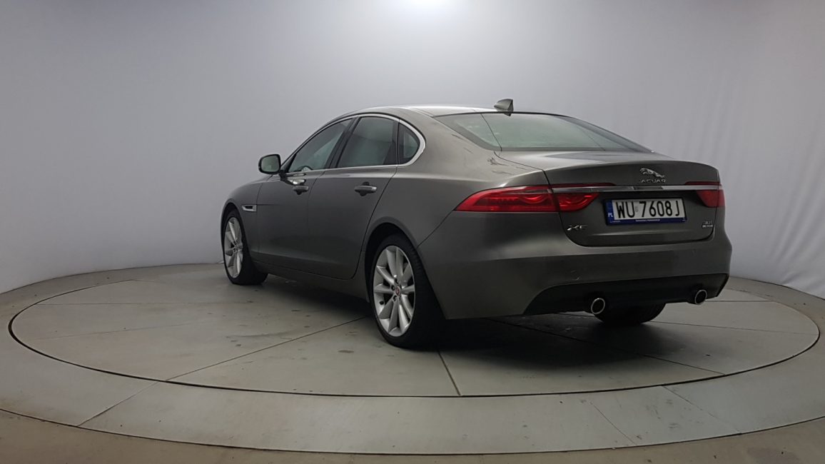 Jaguar XF 2.0 T AWD Prestige WU7608J w leasingu dla firm