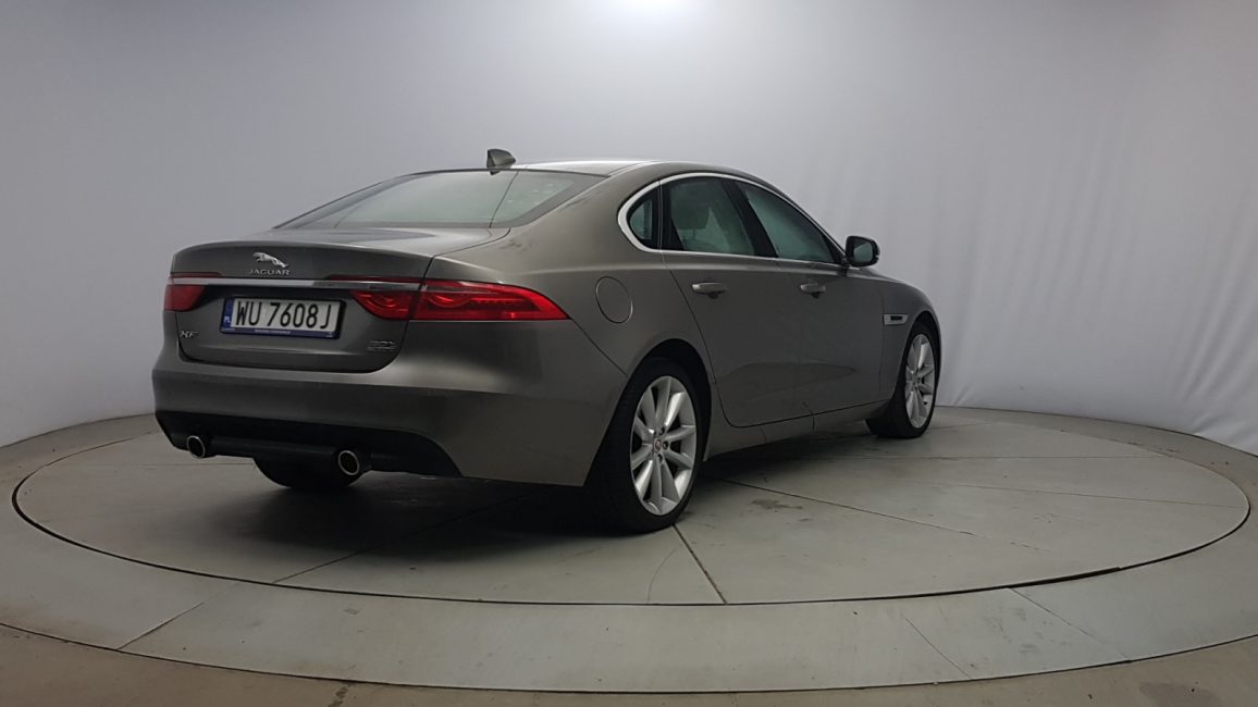 Jaguar XF 2.0 T AWD Prestige WU7608J w leasingu dla firm