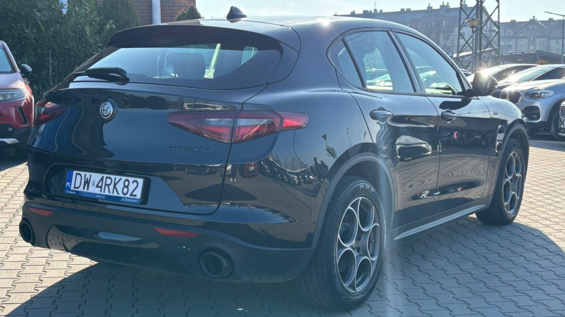 Alfa Romeo Stelvio 2.0 Turbo Sprint Q4 aut DW4RK82 w leasingu dla firm