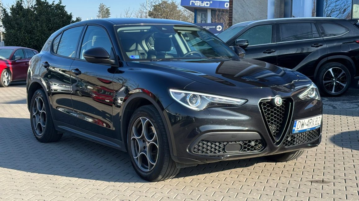 Alfa Romeo Stelvio 2.0 Turbo Sprint Q4 aut DW4RK82 w leasingu dla firm