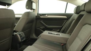 Volkswagen Passat 1.5 TSI EVO Business DSG WD7832P w leasingu dla firm