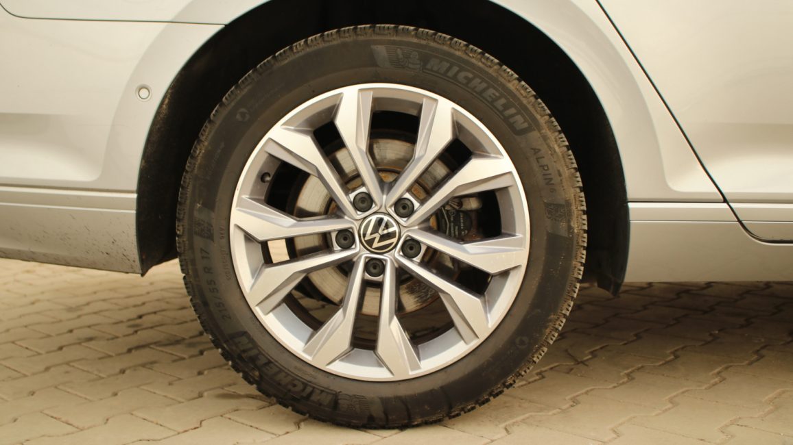 Volkswagen Passat 1.5 TSI EVO Business DSG WD7832P w leasingu dla firm