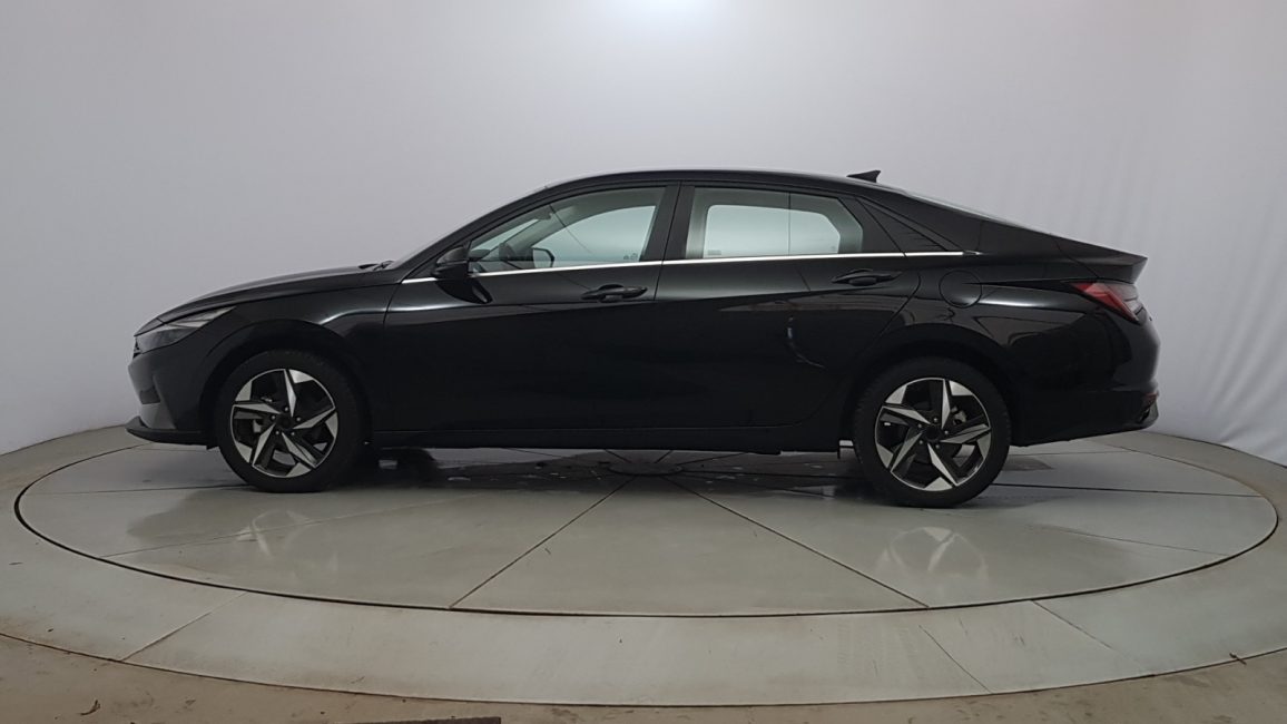 Hyundai Elantra 1.6 Executive GD1G860 w abonamencie dla firm