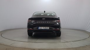 Hyundai Elantra 1.6 Executive GD1G860 w abonamencie dla firm