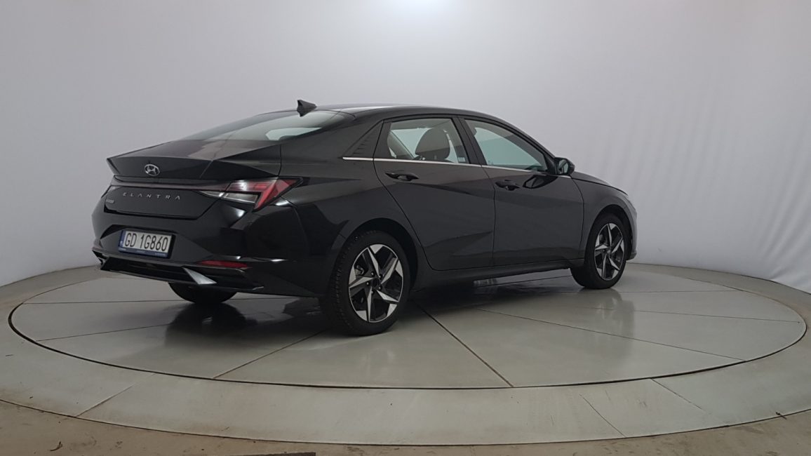 Hyundai Elantra 1.6 Executive GD1G860 w abonamencie dla firm